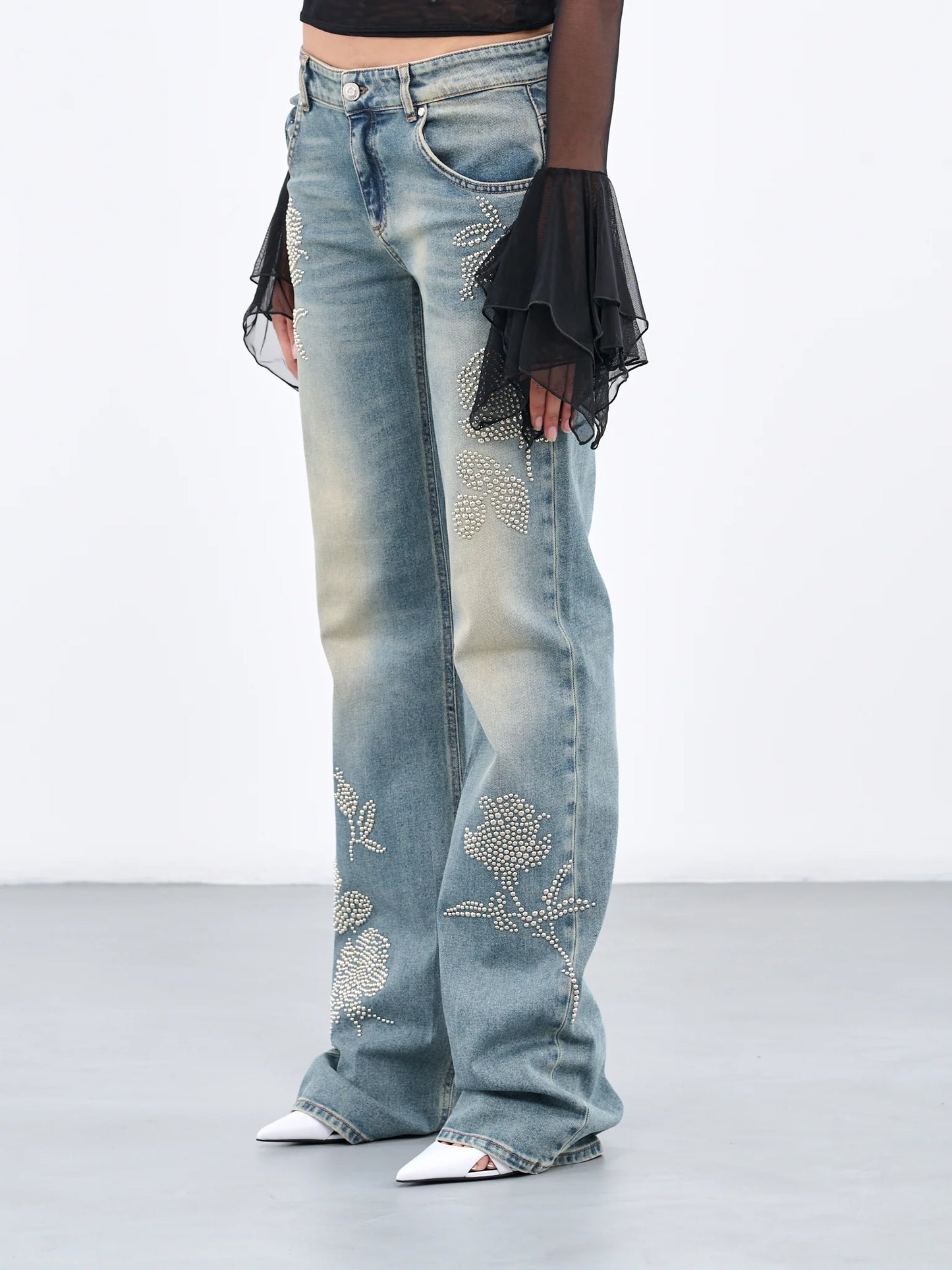 REGULAR JEANS WITH ROSES