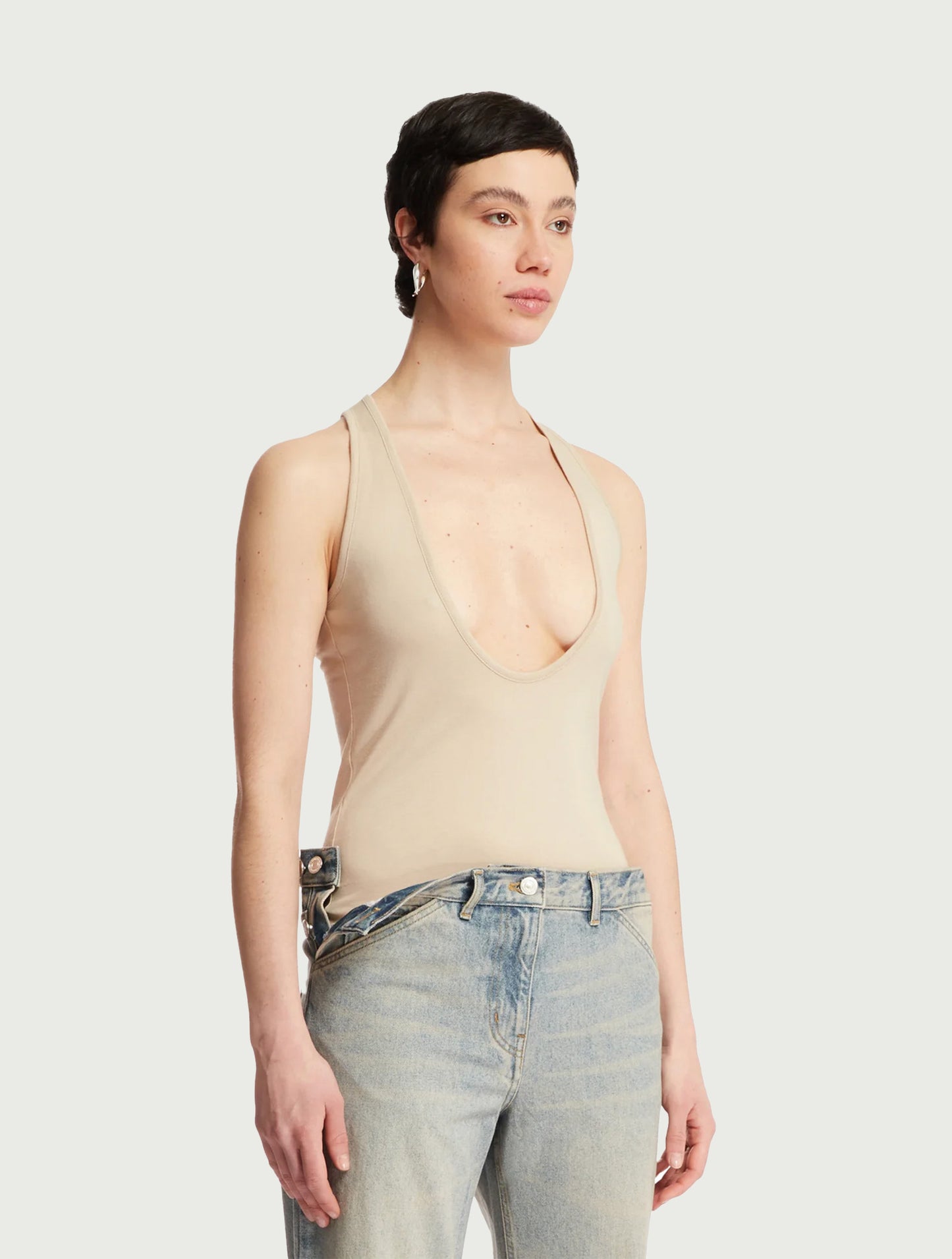 DEEP CUT LIGHTWEIGHT TANK TOP